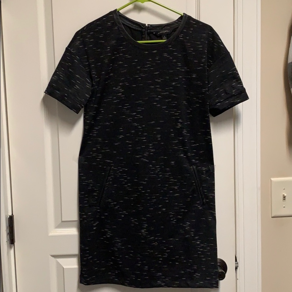 Banana Republic leather trim short sleeved shift